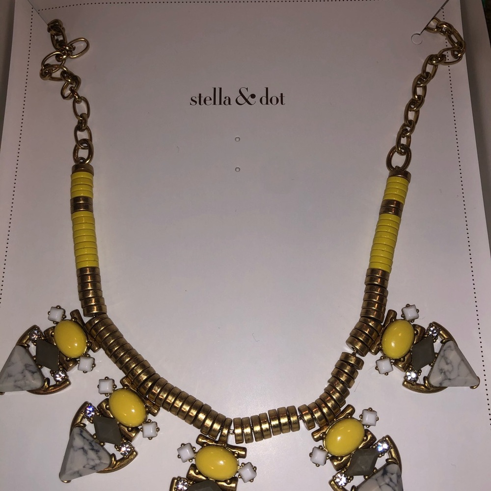 Pavilion Stella and Dot necklace